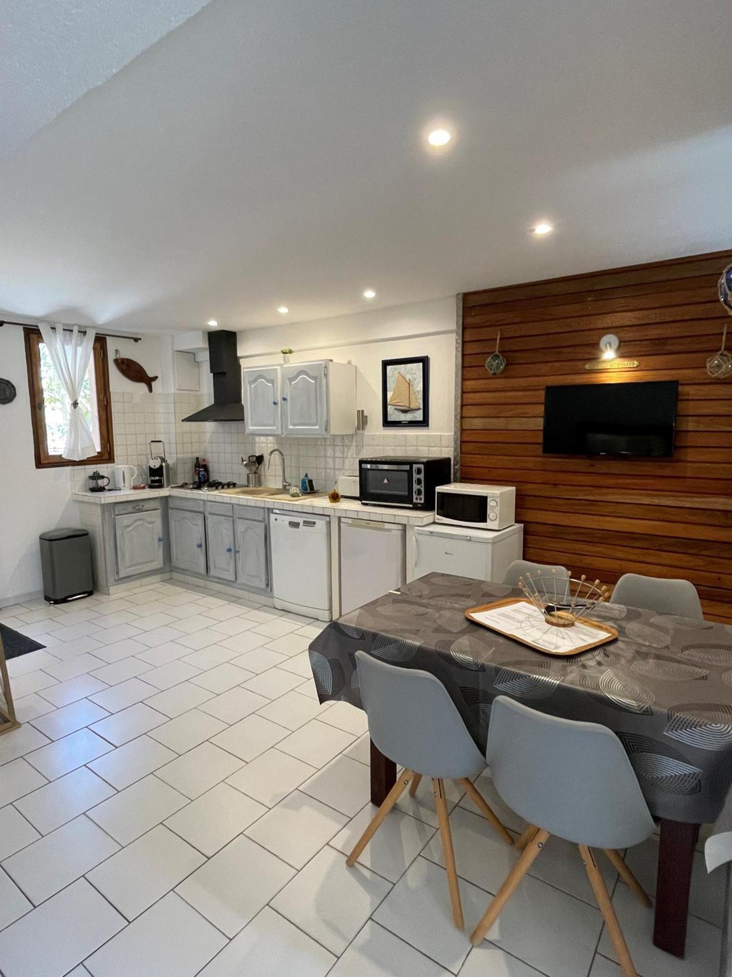 Residence Le Golfe Bleu Le Le Rayol-Canadel-sur-Mer المظهر الخارجي الصورة