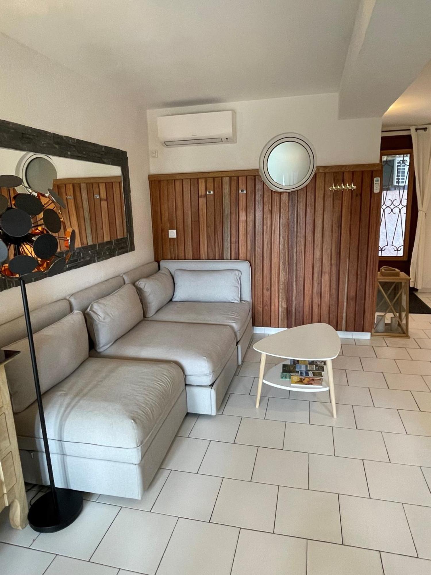 Residence Le Golfe Bleu Le Le Rayol-Canadel-sur-Mer المظهر الخارجي الصورة
